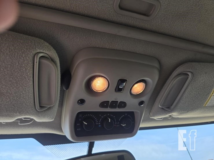 2004-gmc-yukon-xl-image-24