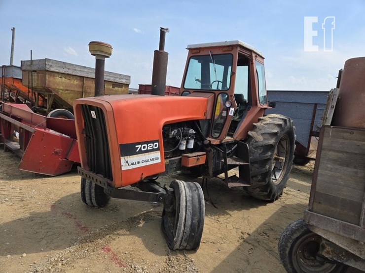 allis-chalmers-7020-image-1