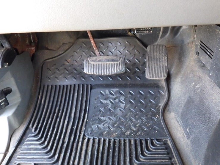 2004-ford-6.5-image-25