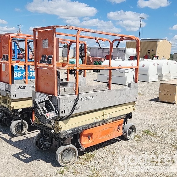 2011 JLG 1930ES