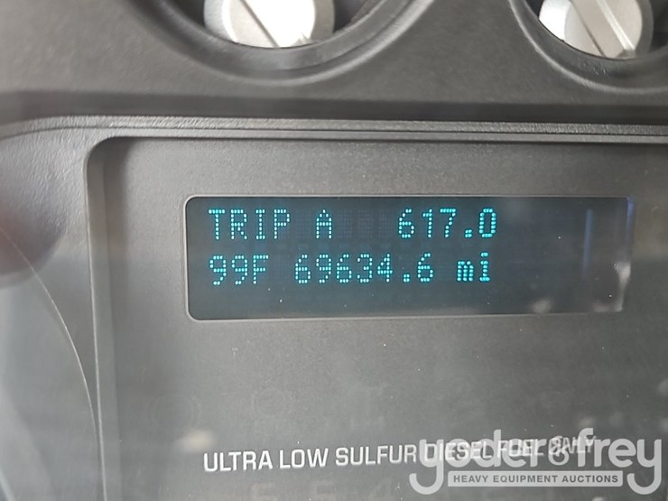 2015-ford-f550-image-38