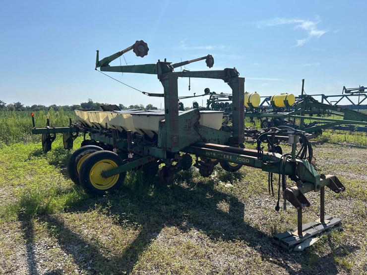 john-deere-7000-image-2