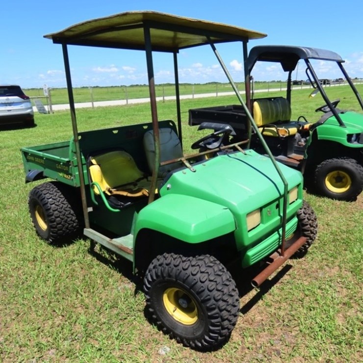 2000 JOHN DEERE 2000