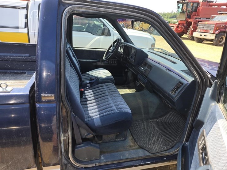 1993-chevrolet-silverado-1500-image-22
