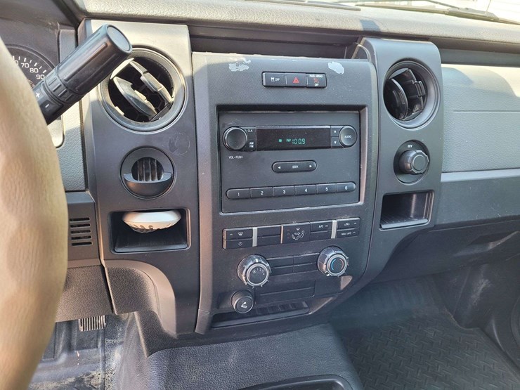 2011-ford-f150-xl-image-10