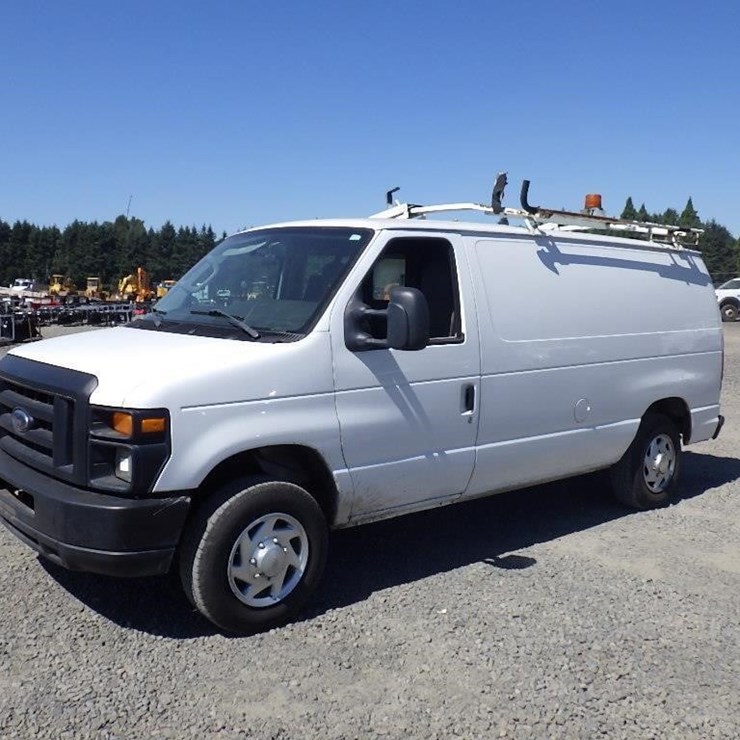2009 UTILITY Van