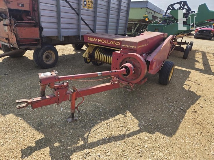 new-holland-310-image-1