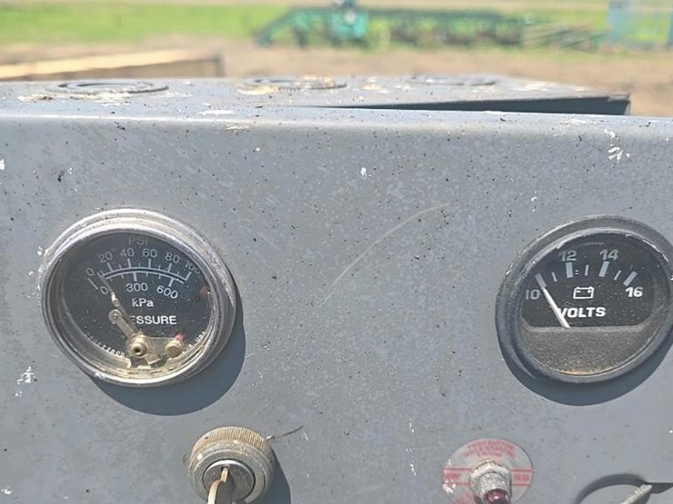 #146-•-iveco-power-unit-with-air-compressor-and-generator-image-8