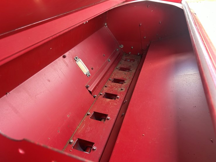 case-ih-5300-image-9