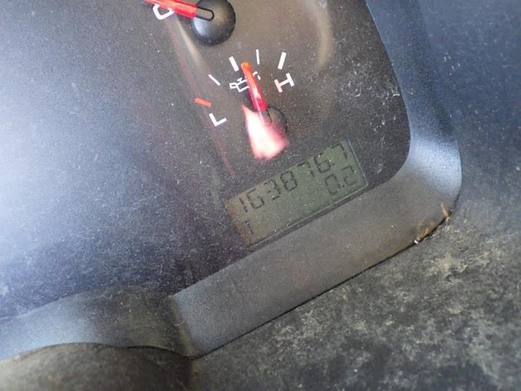 2004-ford-6.5-image-22