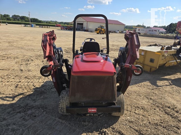 toro-groundsmaster-4000d-image-5