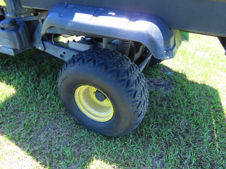 2015-john-deere-gator-image-10