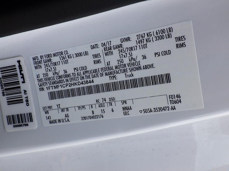 2017-ford-f150-image-28