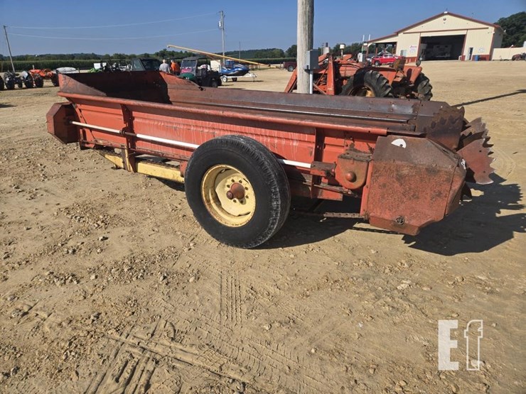 new-holland-518-image-6