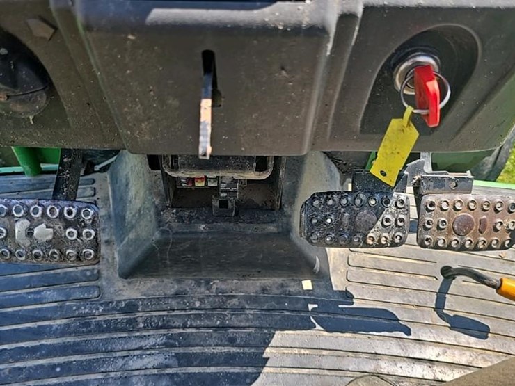 2005-john-deere-5320-image-56