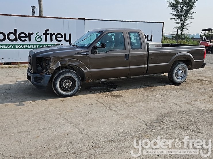 2016-ford-f250-xl-image-1