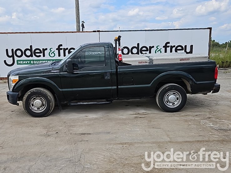 2016-ford-f250-xl-image-2