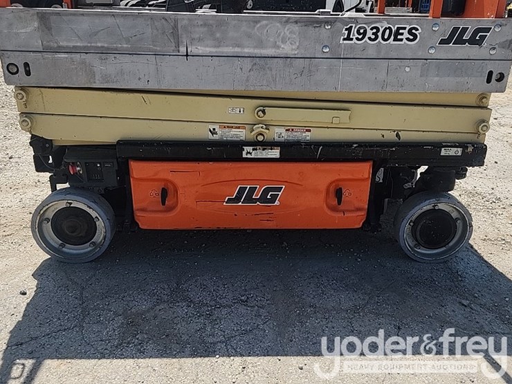 2012-jlg-1930es-image-9
