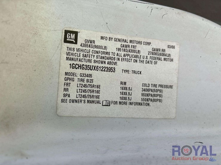 2006-chevrolet-express-3500-image-10