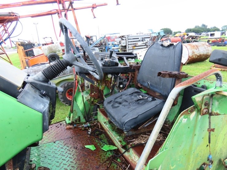 1993-john-deere-6400-image-17