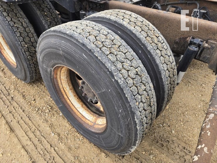 2013-kenworth-t660-image-14