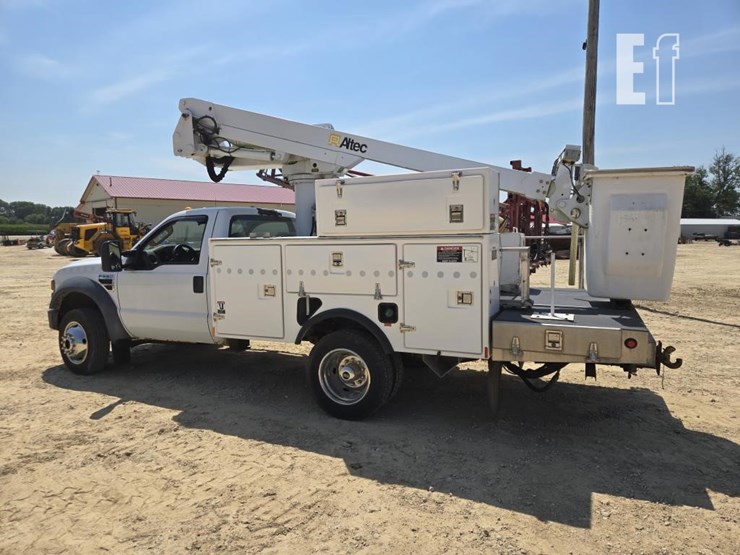 2009-ford-f550-image-5