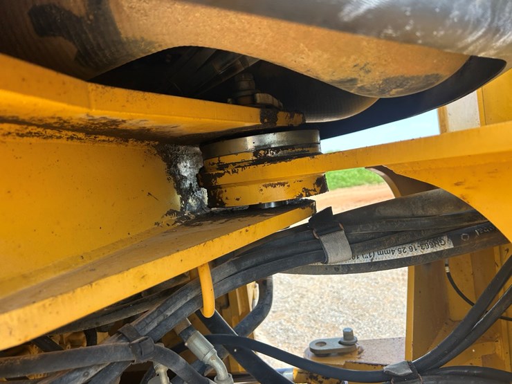 2012-deere-544k-image-9