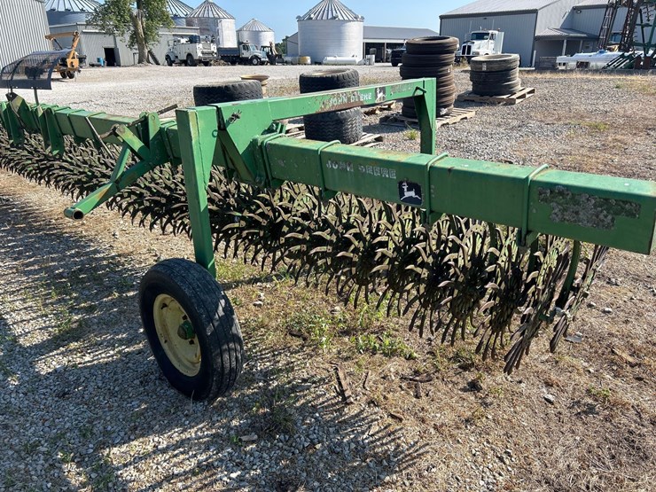 john-deere-400-image-11