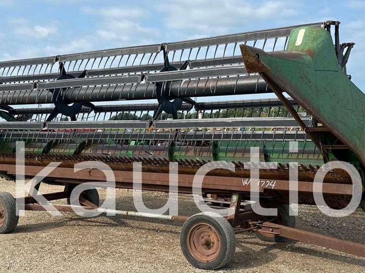 1774-john-deere-920-image-1