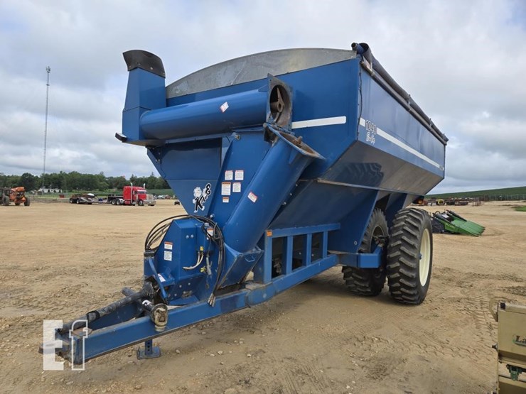 1999-kinze-1040-image-3