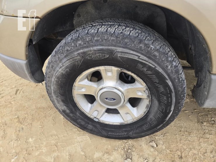 2001-ford-explorer-sport-trac-image-12