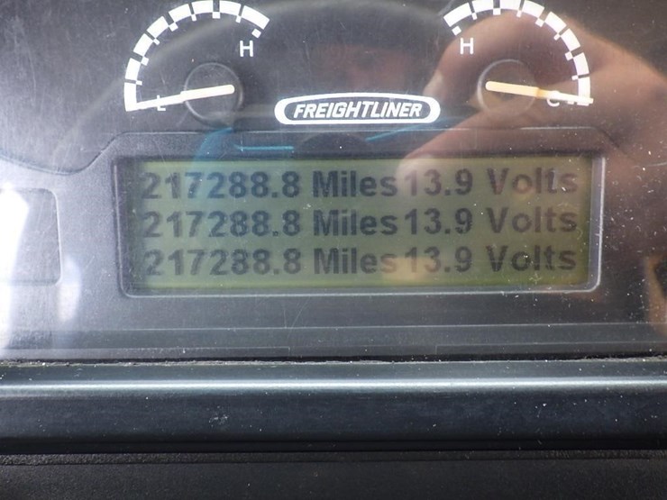 2012-freightliner-mt55-image-20