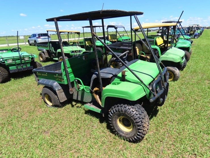 2013-john-deere-gator-image-1