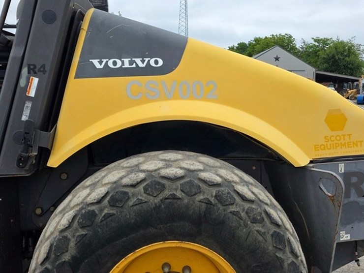 2011-volvo-sd100d-image-14