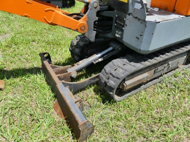 2018-bobcat-e10-image-8