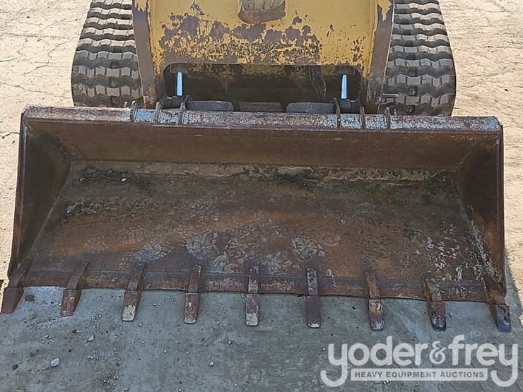 2011-caterpillar-279c-image-9