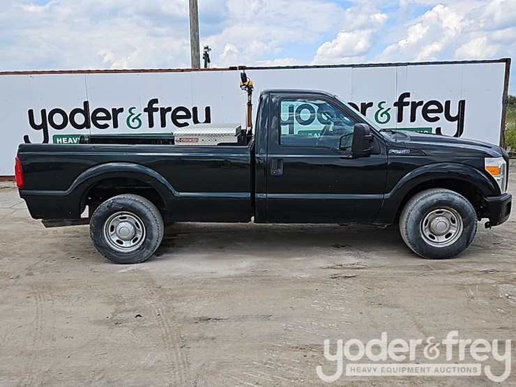 2015-ford-f250-xl-image-4
