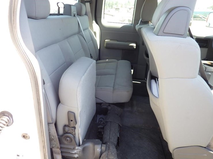 2004-ford-6.5-image-13