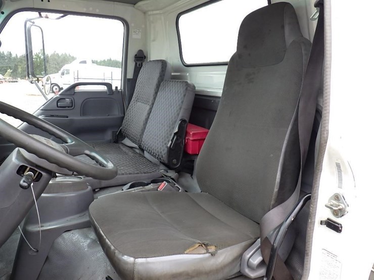 2007-gmc-5500-image-16