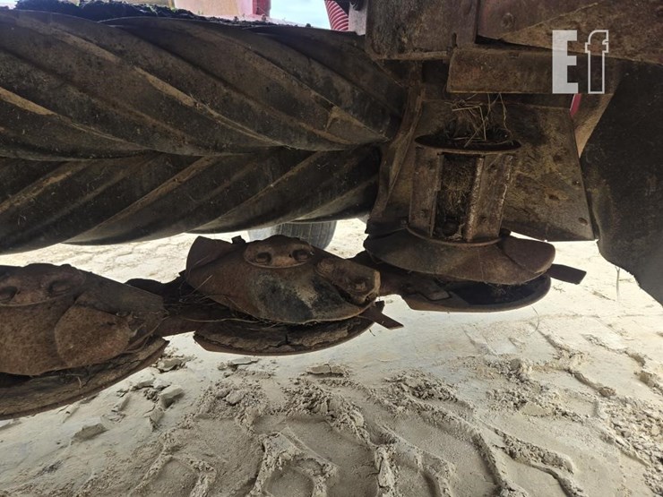 new-holland-1411-image-7