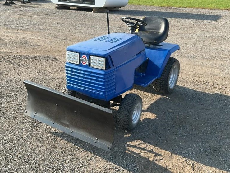 #2401-•-craftsman-garden-tractor*-image-2