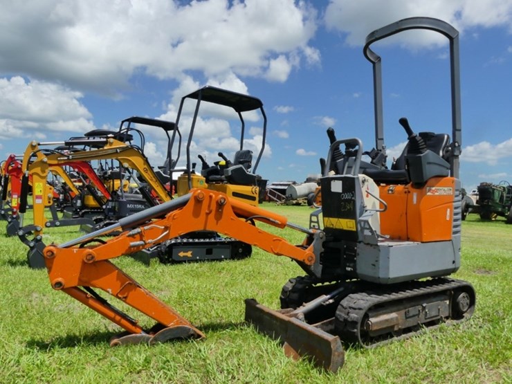 2018-bobcat-e10-image-1