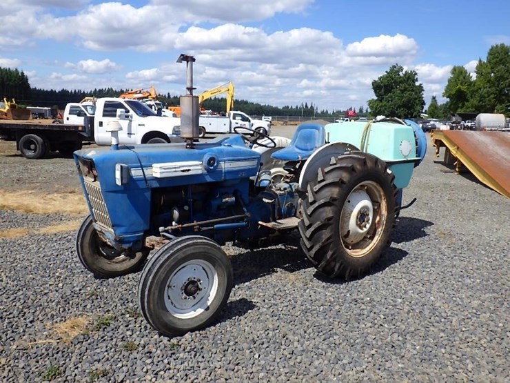 ford-tractor-image-1