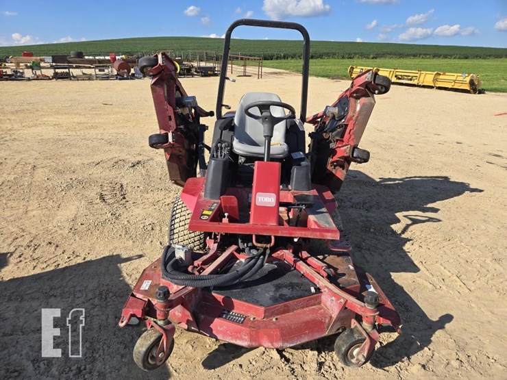 toro-groundsmaster-4000d-image-2