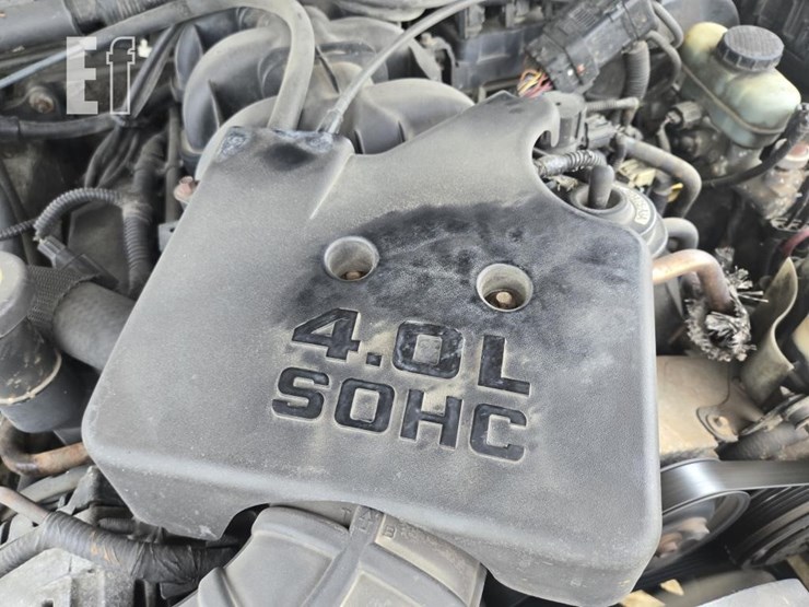 2001-ford-explorer-sport-trac-image-25
