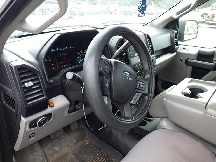 2017-ford-f150-image-16