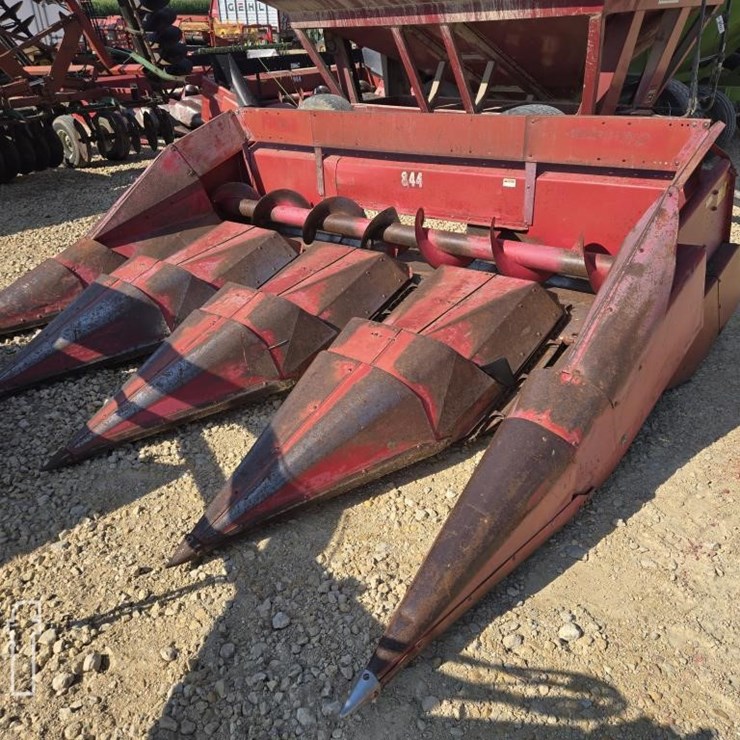 INTERNATIONAL 844