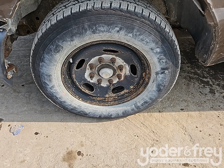 2016-ford-f250-xl-image-9