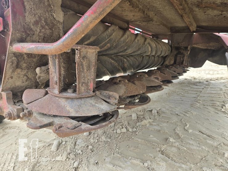 new-holland-1411-image-5