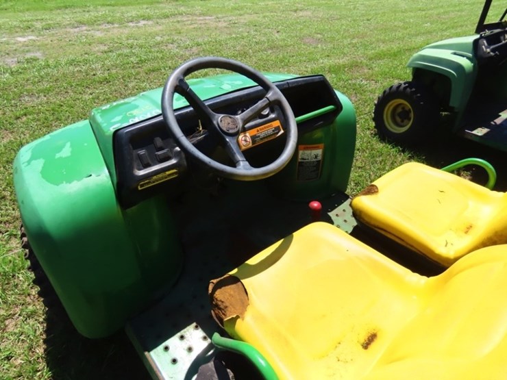 john-deere-gator-image-13